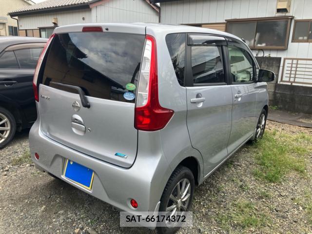 Nissan DAYZ 2013-10 8216728-2
