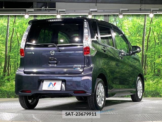 Nissan DAYZ 2013-12 8219339-17