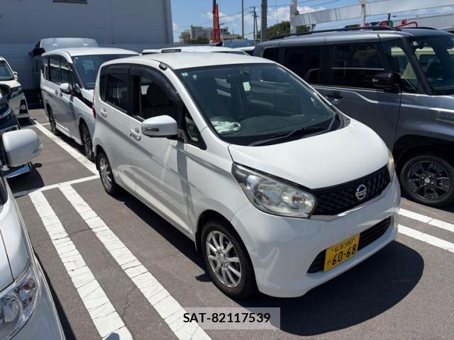 Nissan DAYZ 2014-02 8221381-0