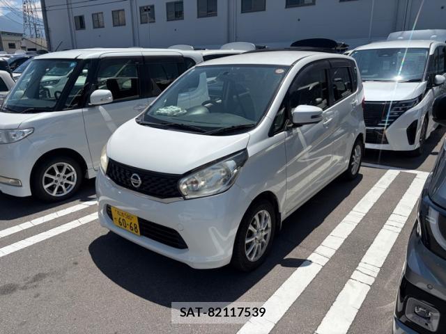 Nissan DAYZ 2014-02 8221381-2