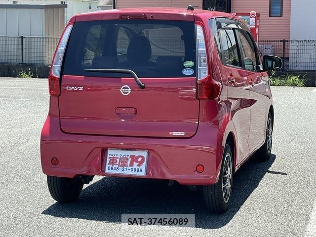 Nissan DAYZ 2015-02 8222367-14
