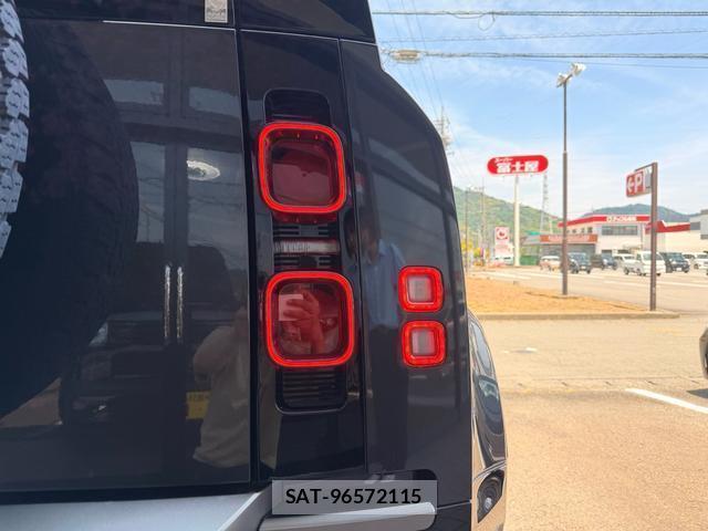 Land Rover DEFENDER 2023-12 8216154-11