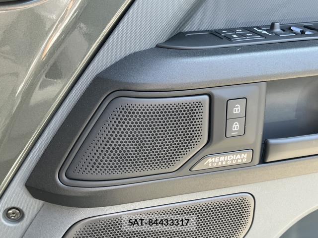 Land Rover DEFENDER 2025-03 8216255-14