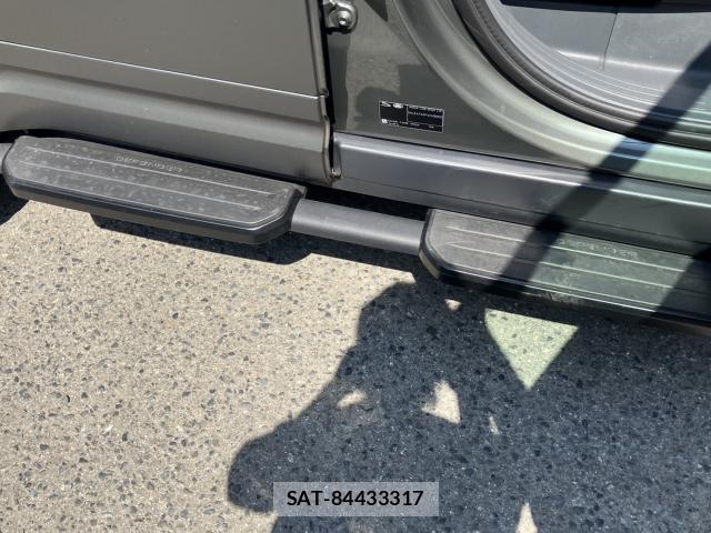 Land Rover DEFENDER 2025-03 8216255-15