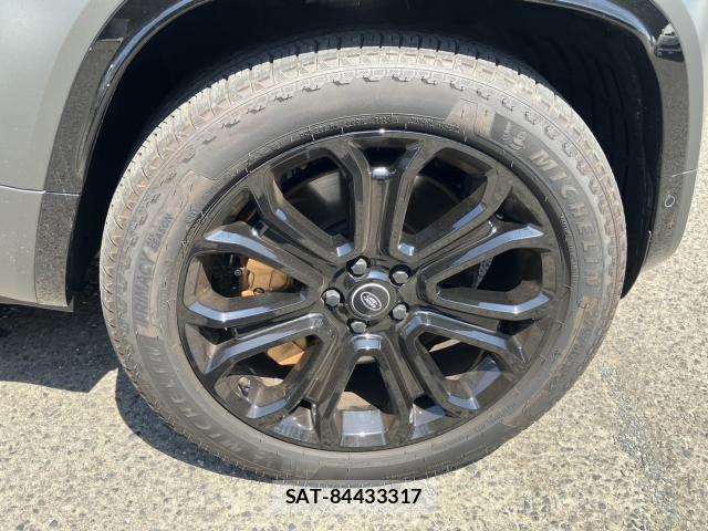 Land Rover DEFENDER 2025-03 8216255-17