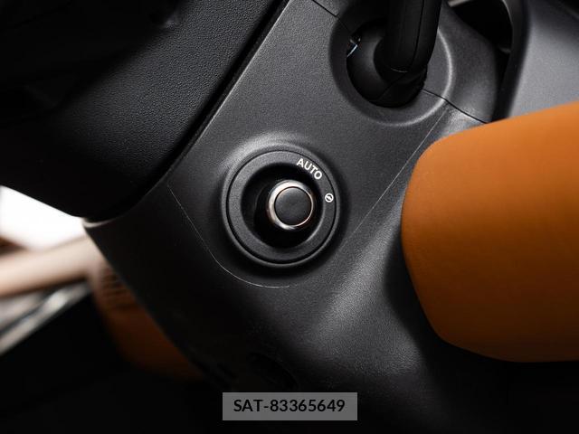 Land Rover DEFENDER 2022-08 8219366-12
