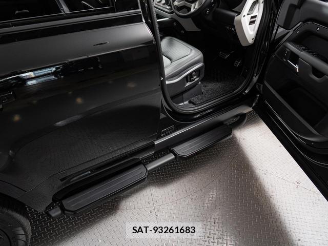 Land Rover DEFENDER 2025-07 8219368-4