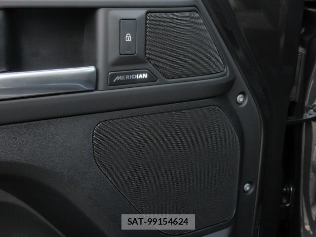 Land Rover DEFENDER 2025-06 8220403-14