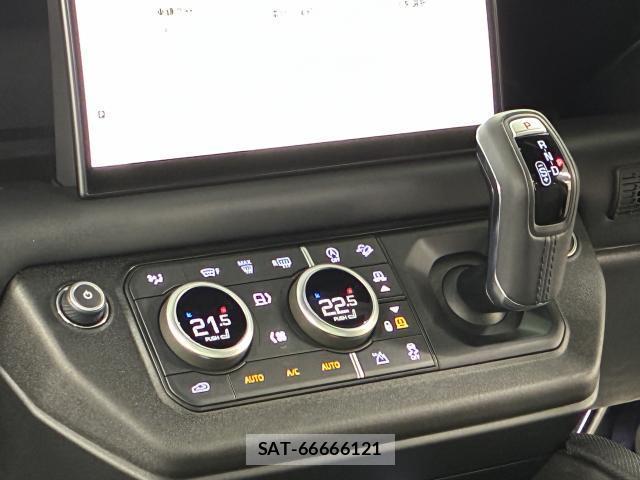 Land Rover DEFENDER 2025-11 8222620-7