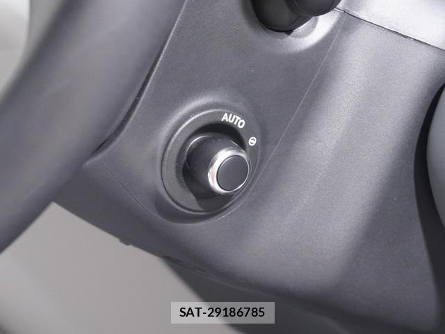 Land Rover DEFENDER 2025-01 8223290-13