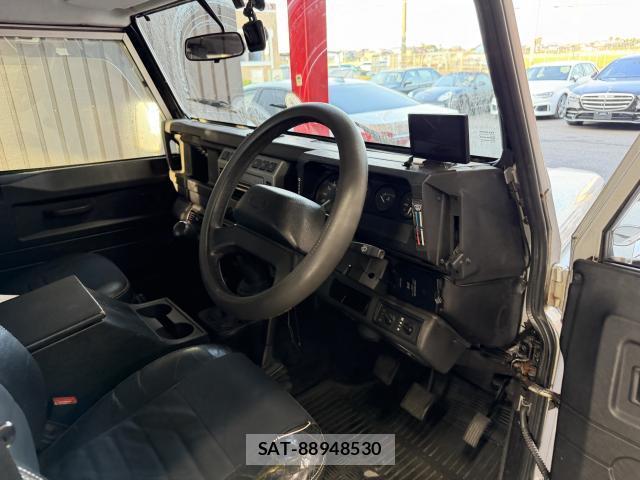 Land Rover DEFENDER 2004-02 8223850-4
