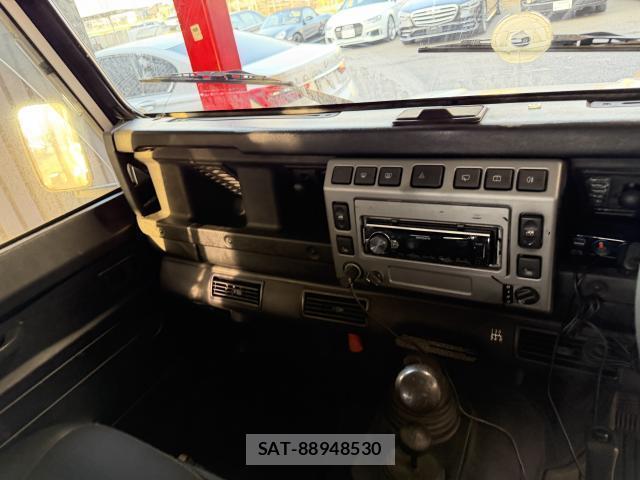 Land Rover DEFENDER 2004-02 8223850-7