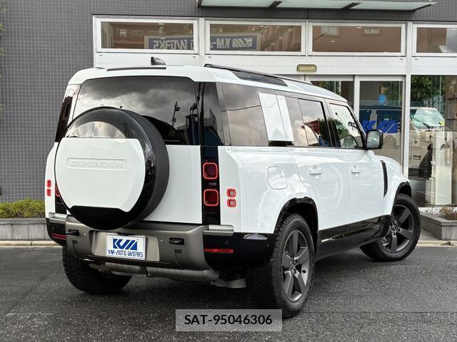 Land Rover DEFENDER 2025-05 8224165-1