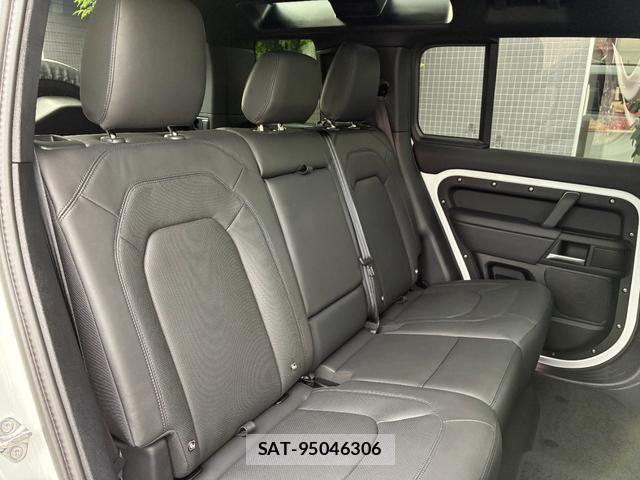 Land Rover DEFENDER 2025-05 8224165-16