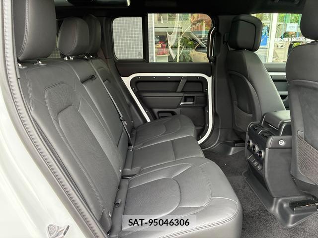 Land Rover DEFENDER 2025-05 8224165-17