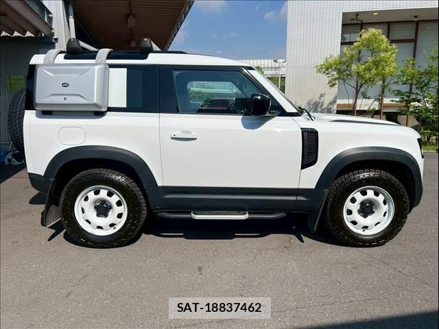 Land Rover DEFENDER 2021-04 8224272-14
