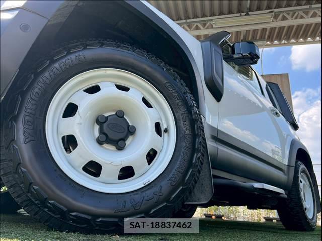 Land Rover DEFENDER 2021-04 8224272-18