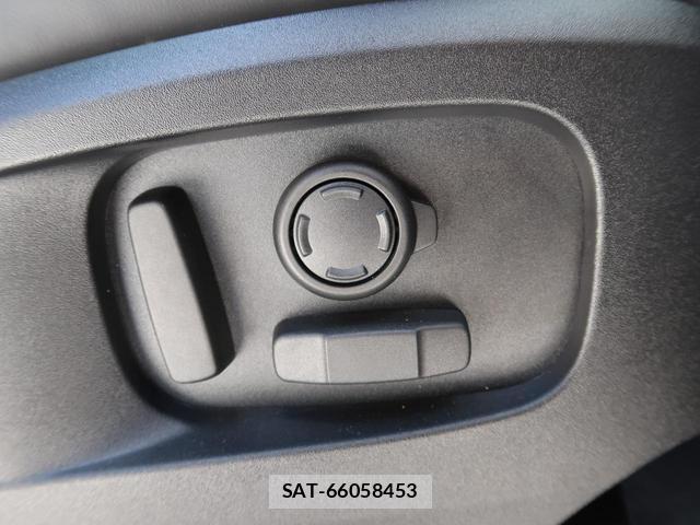 Land Rover DEFENDER 2024-02 8224460-9