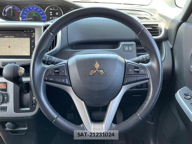 Mitsubishi DELICA 2017-10 8216881-10