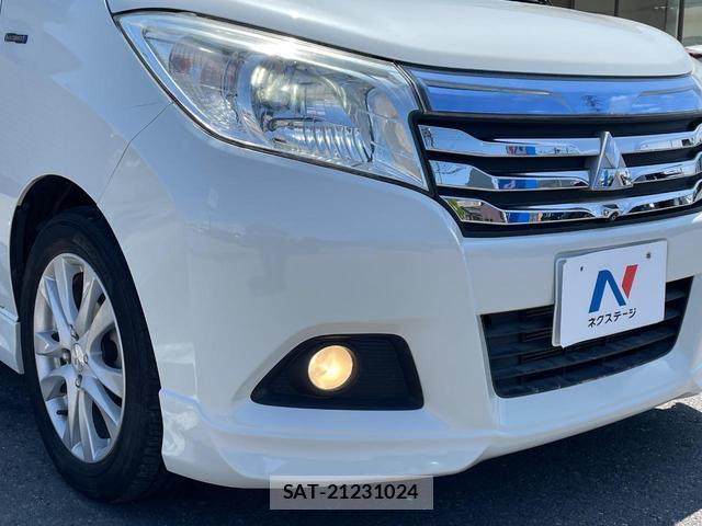 Mitsubishi DELICA 2017-10 8216881-11