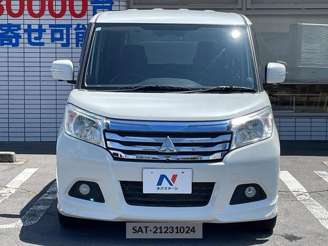 Mitsubishi DELICA 2017-10 8216881-12
