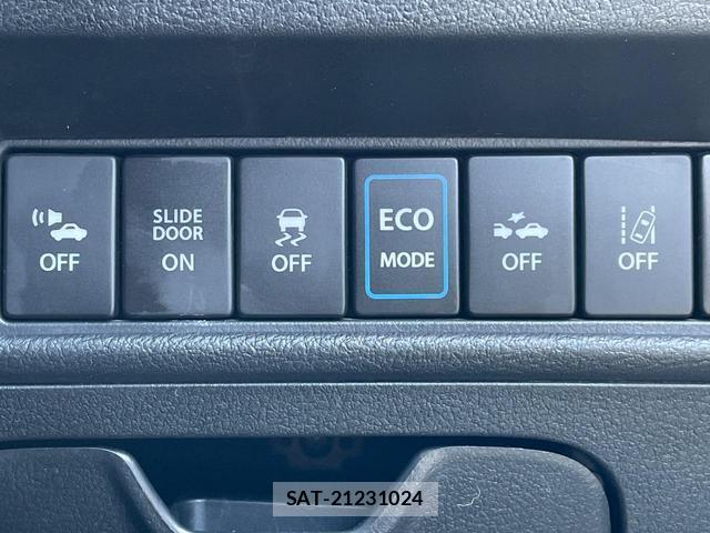 Mitsubishi DELICA 2017-10 8216881-5