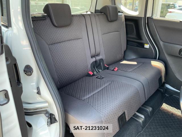 Mitsubishi DELICA 2017-10 8216881-8