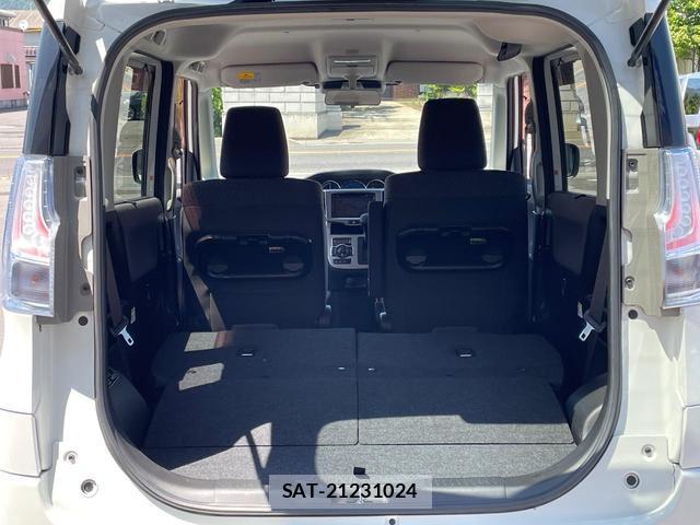 Mitsubishi DELICA 2017-10 8216881-9