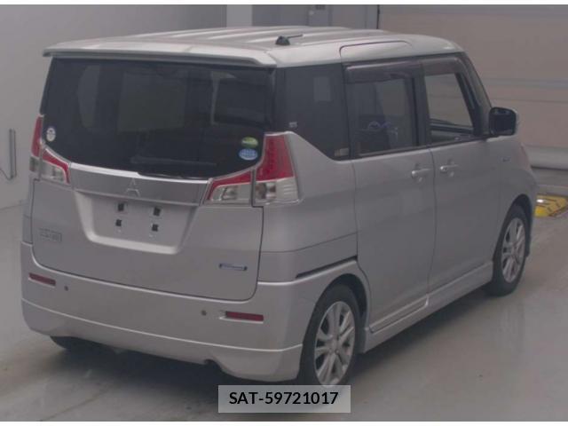 Mitsubishi DELICA 2017-07 8217887-3