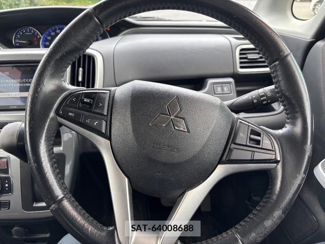 Mitsubishi DELICA 2017-08 8219240-19