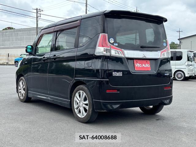 Mitsubishi DELICA 2017-08 8219240-4