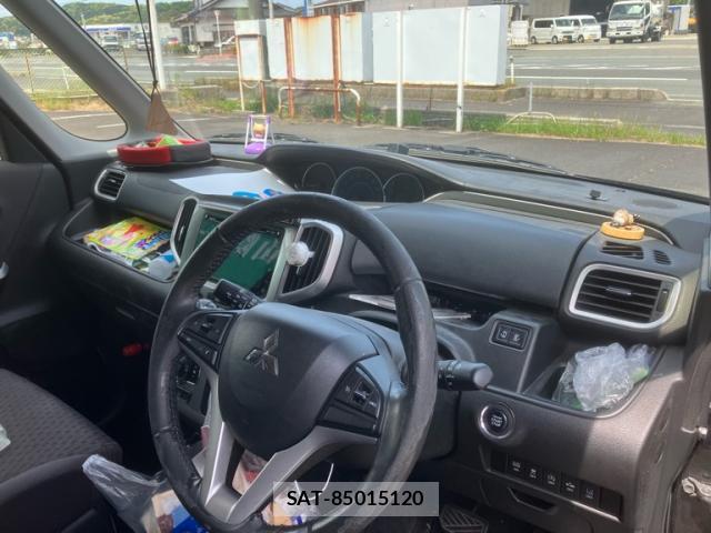 Mitsubishi DELICA 2017-08 8219652-11