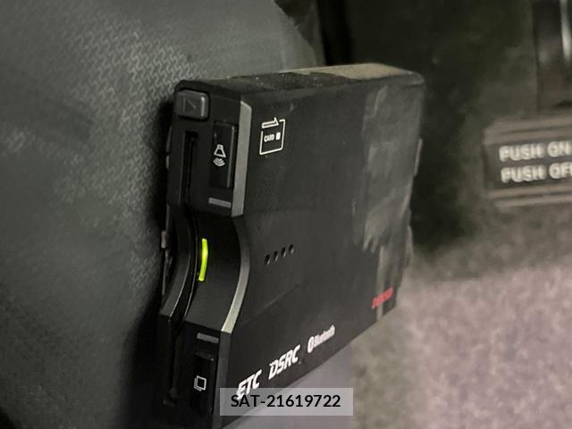 Mitsubishi DELICA 2011-06 8220331-5