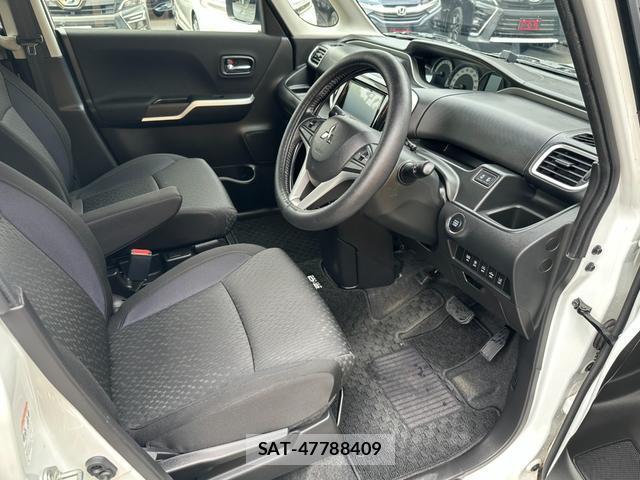 Mitsubishi DELICA 2016-06 8220578-11