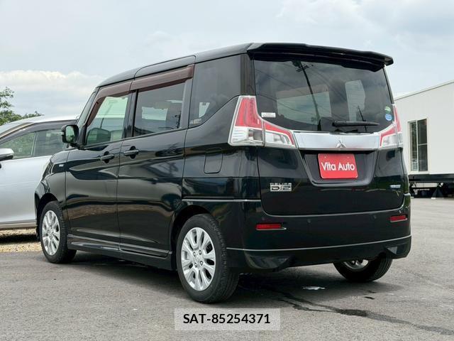 Mitsubishi DELICA 2019-01 8223412-16
