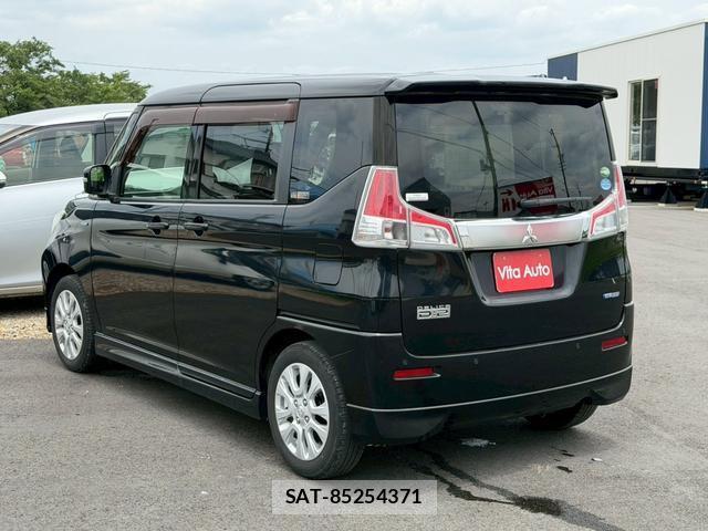 Mitsubishi DELICA 2019-01 8223412-18