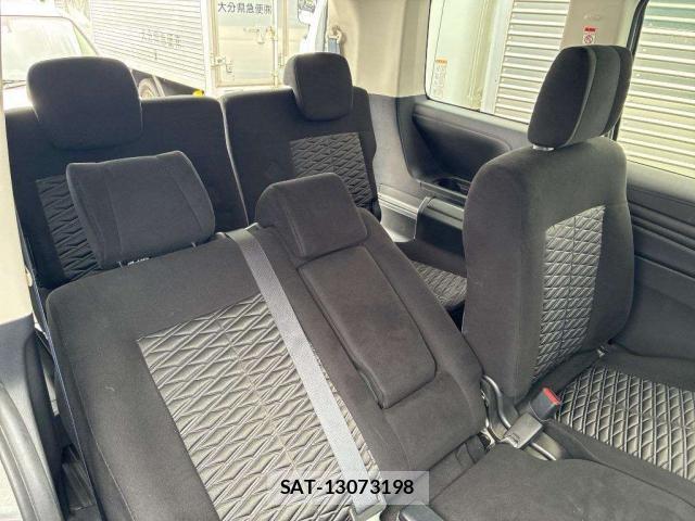 Mitsubishi DELICA 2022-11 8216383-6