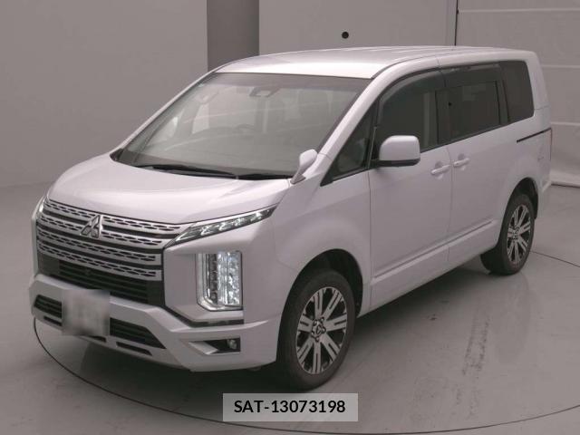 Mitsubishi DELICA 2022-11 8216383-9