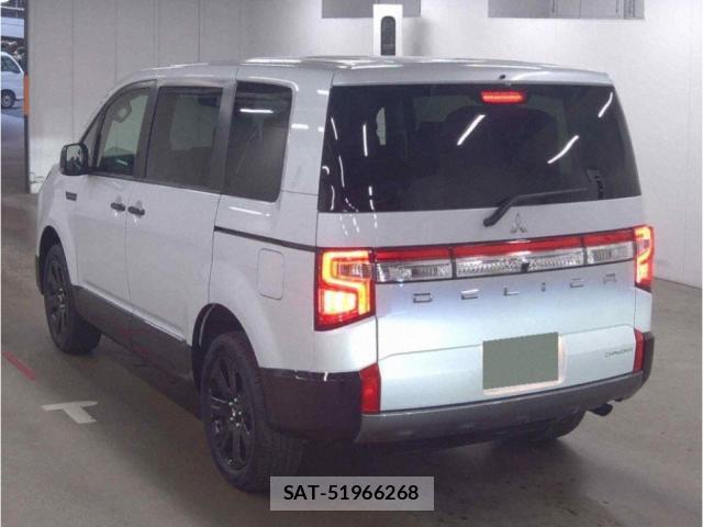 Mitsubishi DELICA 2026-01 8216442-1