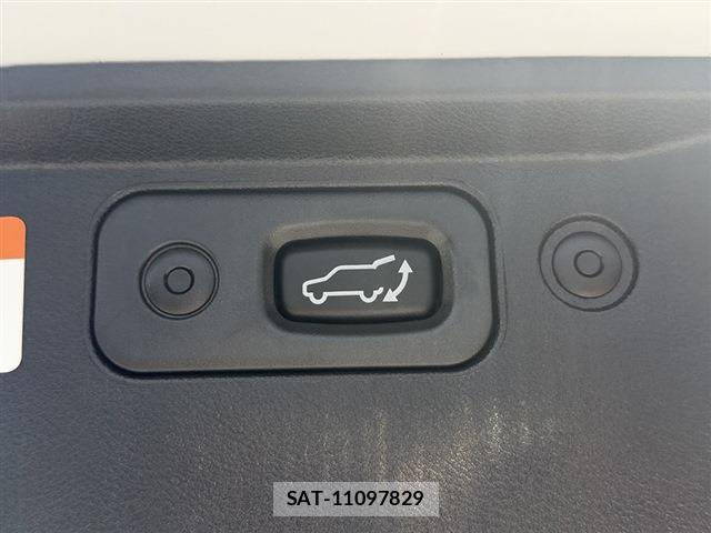 Mitsubishi DELICA 2024-10 8216776-12