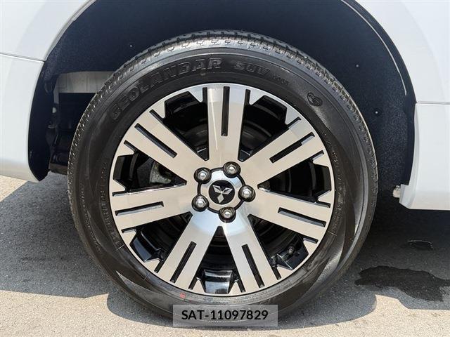 Mitsubishi DELICA 2024-10 8216776-15
