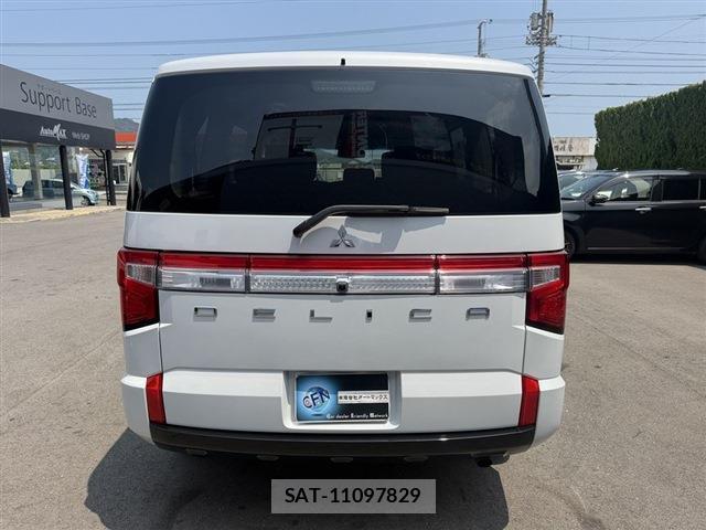 Mitsubishi DELICA 2024-10 8216776-19