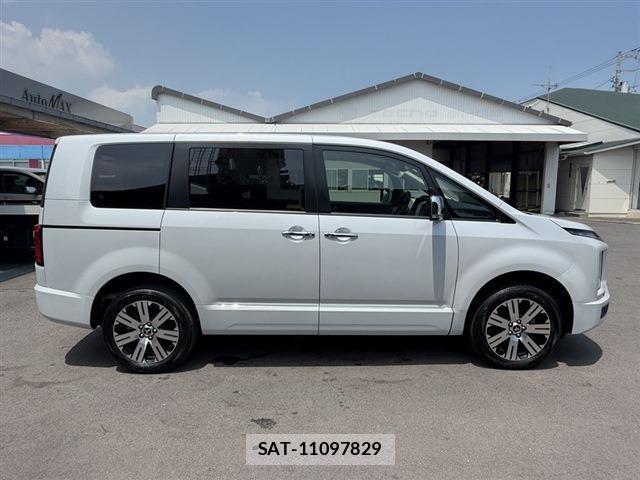Mitsubishi DELICA 2024-10 8216776-3