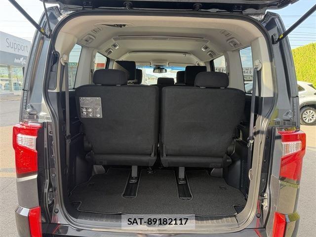 Mitsubishi DELICA 2024-10 8216779-10