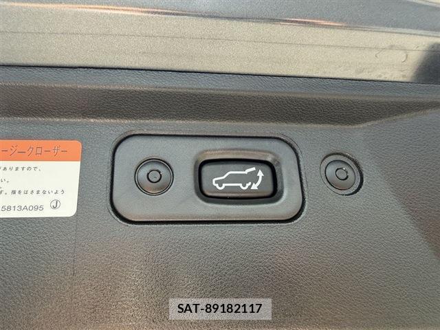 Mitsubishi DELICA 2024-10 8216779-12