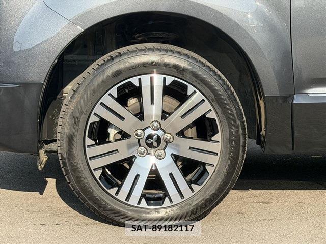 Mitsubishi DELICA 2024-10 8216779-17