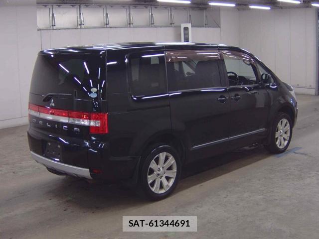 Mitsubishi DELICA 2012-07 8217026-4