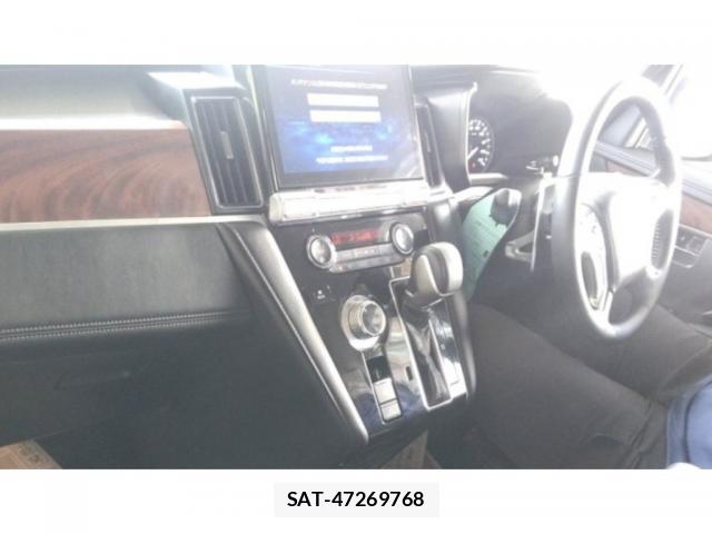 Mitsubishi DELICA 2025-03 8217512-2