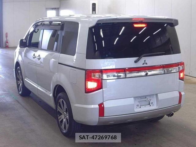 Mitsubishi DELICA 2025-03 8217512-4