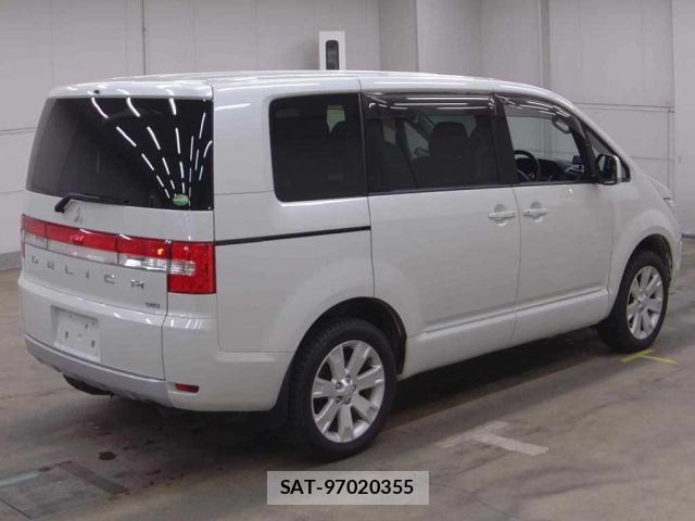 Mitsubishi DELICA 2017-03 8218009-4